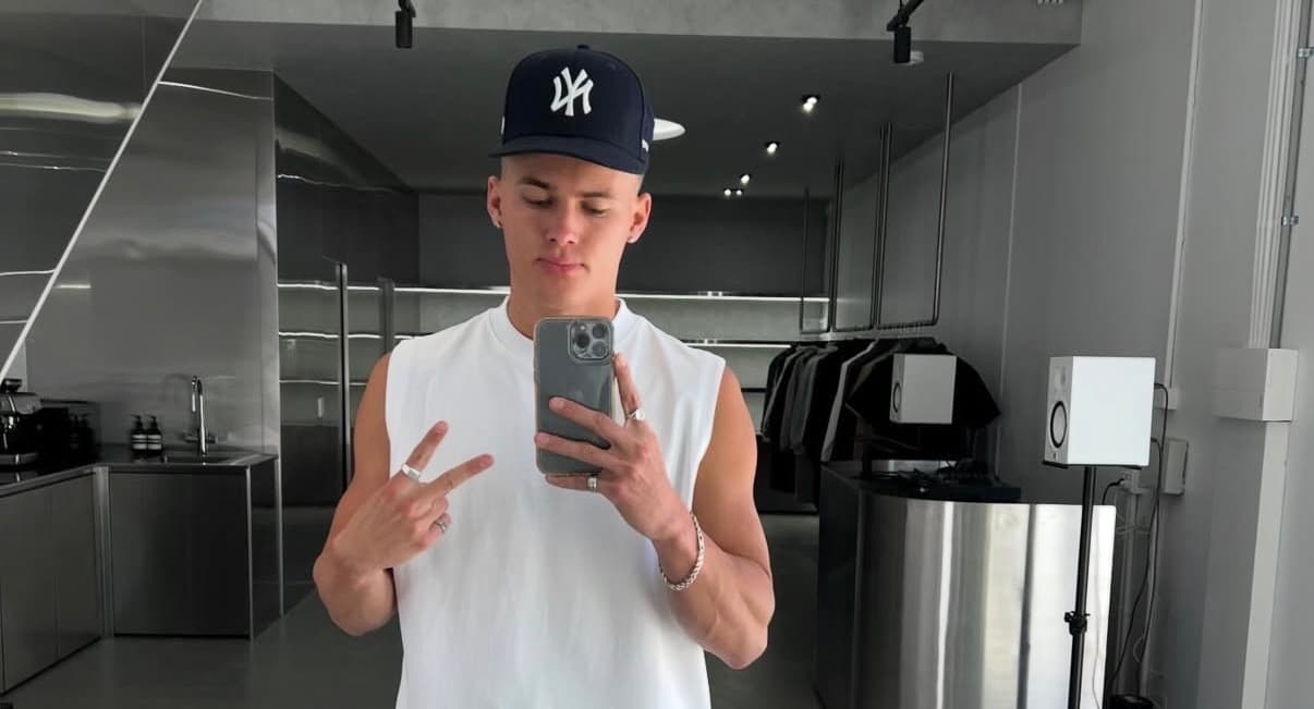 Saxon, TapGames player